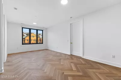 100 E Putnam Avenue #203, Greenwich, CT 06807 - Photo 2