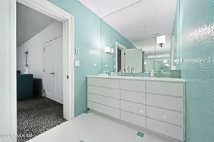 8 Old Round Hill Ln, Greenwich, CT 06831 - Photo 20