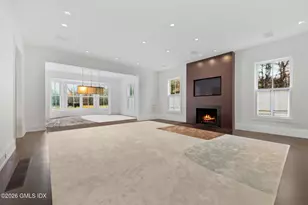 8 Old Round Hill Ln, Greenwich, CT 06831 - Photo 10