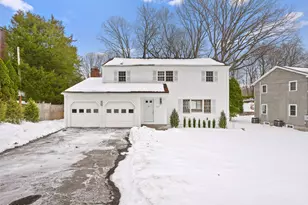 104 Hillcrest Park Rd, Greenwich, CT 06807 - Photo 2