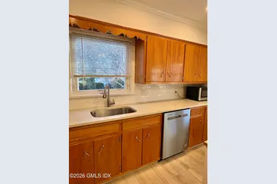 124 Pemberwick Road #Left Side, Greenwich, CT 06831 - Photo 10