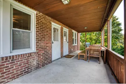 124 Pemberwick Road #Left Side, Greenwich, CT 06831 - Photo 24