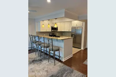 1465 E Putnam Avenue #APT 306, Old Greenwich, CT 06870 - Photo 2