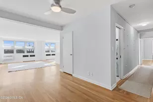 3 Putnam Hill, Greenwich, CT 06830 - Photo 2