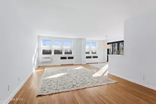 3 Putnam Hill, Greenwich, CT 06830 - Photo 4