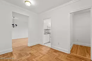 25 W Elm St, Greenwich, CT 06830 - Photo 8