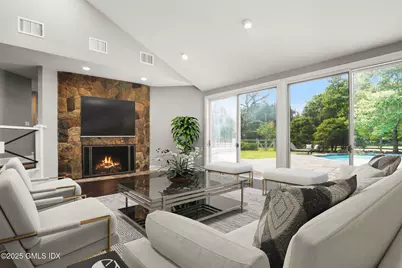 6 Reynwood Manor, Greenwich, CT 06831 - Photo 4