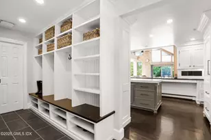 6 Reynwood Manor, Greenwich, CT 06831 - Photo 22