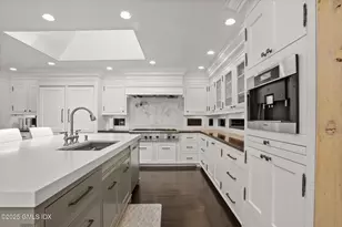 6 Reynwood Manor, Greenwich, CT 06831 - Photo 14