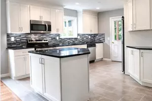 29 S Hawthorne St, Greenwich, CT 06831 - Photo 2