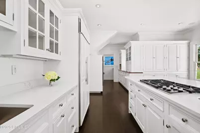 364 Cedar Hill, Greenwich, CT 06830 - Photo 14