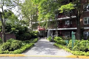 30 Brookside Dr, Greenwich, CT 06830 - Photo 1