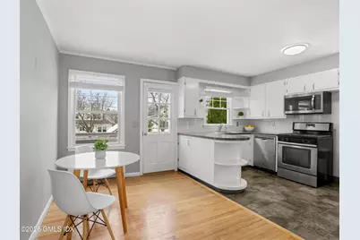 33 Chapel Street, Greenwich, CT 06831 - Photo 4