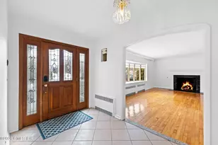 115 N Stonehedge Dr, Greenwich, CT 06831 - Photo 2