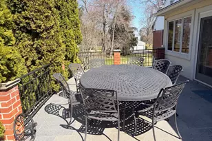 115 N Stonehedge Dr, Greenwich, CT 06831 - Photo 22