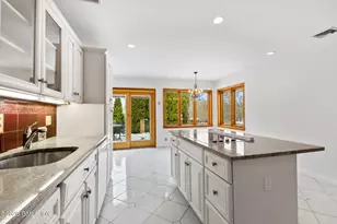 115 N Stonehedge Dr, Greenwich, CT 06831 - Photo 8