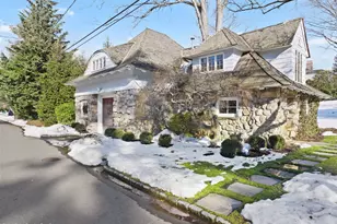 26 Glen Avon Dr, Greenwich, CT 06878 - Photo 2