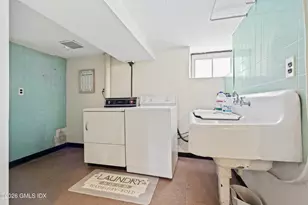 23 Thornhill Rd, Greenwich, CT 06878 - Photo 10