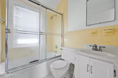 23 Thornhill Road, Greenwich, CT 06878 - Photo 16