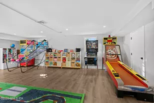 10 Lockwood Rd, Greenwich, CT 06878 - Photo 32