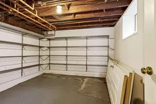 36 Locust St, Greenwich, CT 06830 - Photo 22