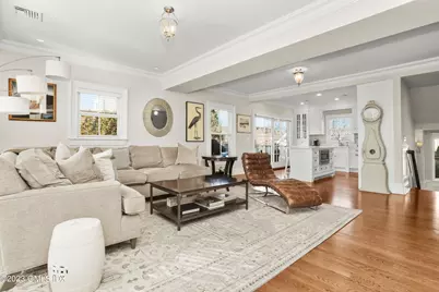 250 Milbank Avenue #B, Greenwich, CT 06830 - Photo 4