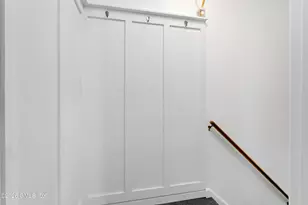 9 Weaver St, Greenwich, CT 06831 - Photo 2