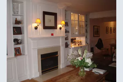 25 W Elm Street #15, Greenwich, CT 06830 - Photo 4