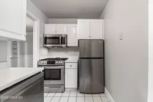 25 W Elm St, Greenwich, CT 06830 - Photo 12