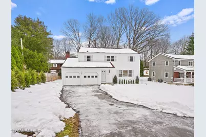 104 Hillcrest Park Road, Greenwich, CT 06807 - Photo 2