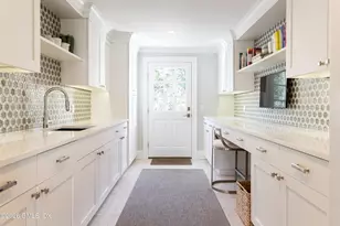 47 Husted Ln, Greenwich, CT 06830 - Photo 14