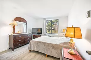 1535 E Putnam Ave, Old Greenwich, CT 06870 - Photo 16