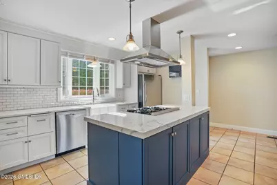 24 Decatur Street #2, Greenwich, CT 06807 - Photo 4