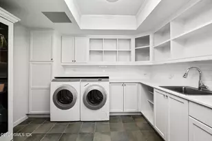 164 Round Hill Rd, Greenwich, CT 06831 - Photo 22