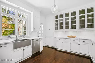 164 Round Hill Road, Greenwich, CT 06831 - Photo 18