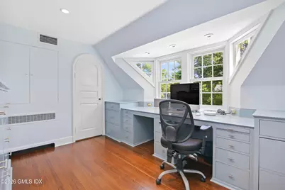 105 Woodside Drive, Greenwich, CT 06830 - Photo 24