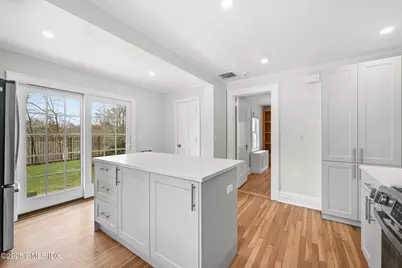 15 Richmond Drive, Old Greenwich, CT 06870 - Photo 12