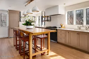 44 Khakum Wood Rd, Greenwich, CT 06831 - Photo 12