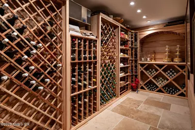 44 Khakum Wood Road, Greenwich, CT 06831 - Photo 34