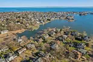 12 Grimes Rd, Old Greenwich, CT 06870 - Photo 1