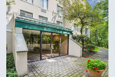 1535 E Putnam Avenue #205, Old Greenwich, CT 06870 - Photo 2