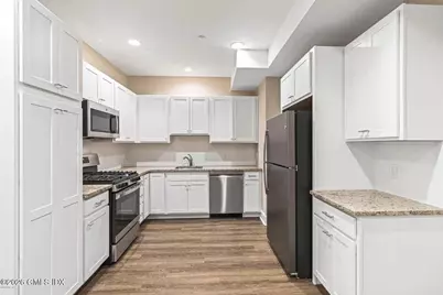 303 Hamilton Avenue #E, Greenwich, CT 06830 - Photo 4