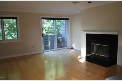 453 E Putnam Avenue #4I, Greenwich, CT 06807 - Photo 6