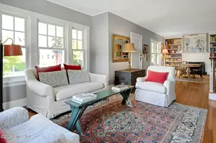 11 Roosevelt Ave, Old Greenwich, CT 06870 - Photo 6