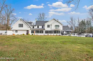 23 Meeting House Rd, Greenwich, CT 06831 - Photo 2