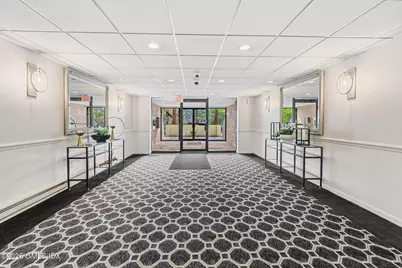 1535 E Putnam Avenue #APT 307, Old Greenwich, CT 06870 - Photo 4