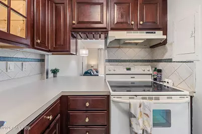 1535 E Putnam Avenue #APT 307, Old Greenwich, CT 06870 - Photo 16