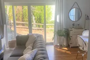 8 Perry Pl, Greenwich, CT 06878 - Photo 12