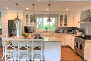 8 Perry Pl, Greenwich, CT 06878 - Photo 4