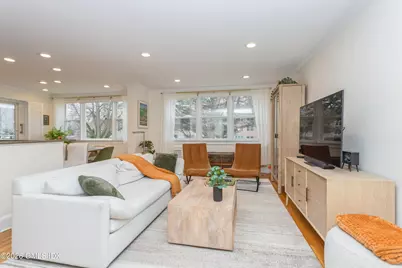 3 Putnam Hill #2G, Greenwich, CT 06830 - Photo 2